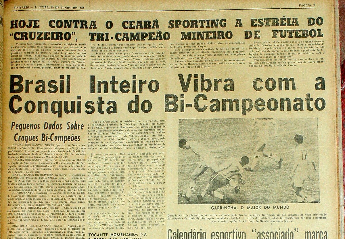 Página do Unitário de 19 de junho de 1962, com Garrincha cercado por três adversários